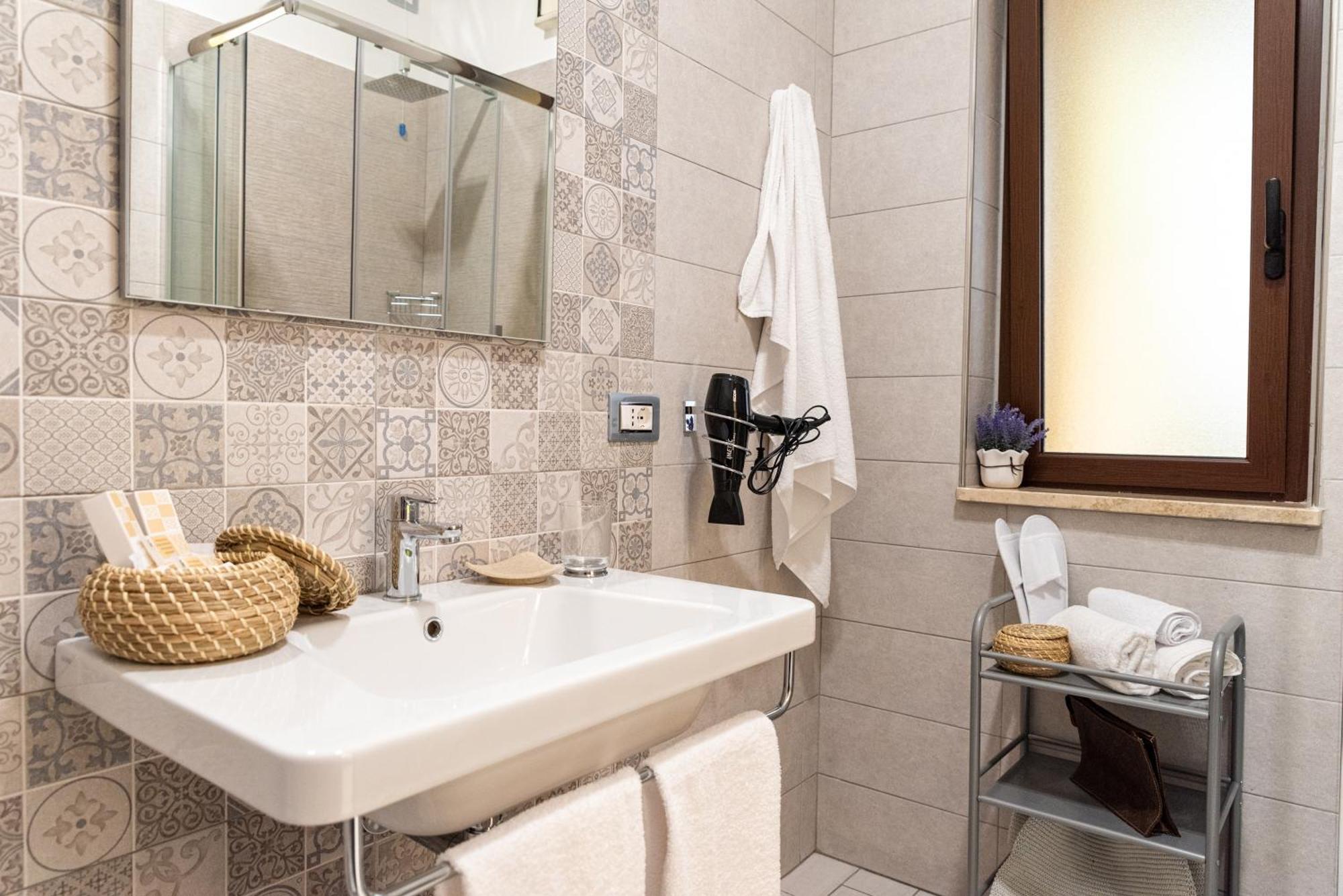 Cilento Suite - Vinarte B&B Agropoli Eksteriør billede